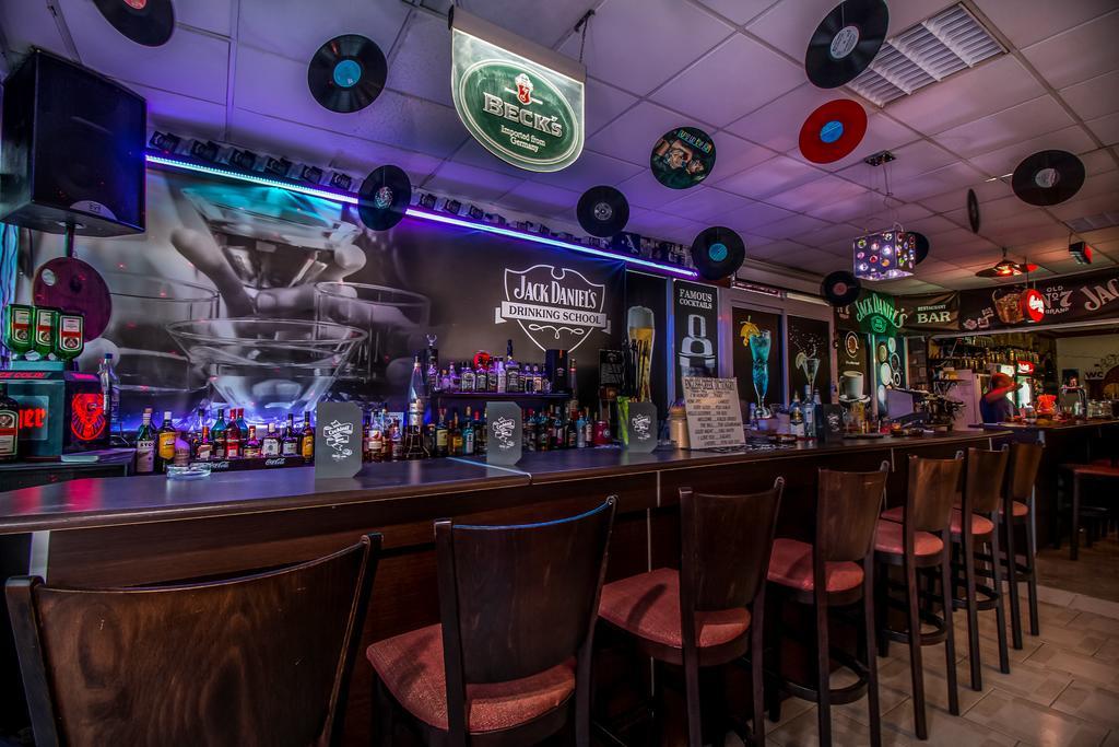 Jack Daniel Friends Apartamento Faliraki Exterior foto